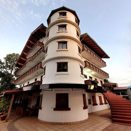 Hospedaria Dos Campanarios Treze Tílias Exterior foto